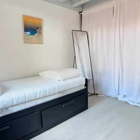 Maison Agreable A Avec Terrasse Et Parking - Fr-1-521-262 *