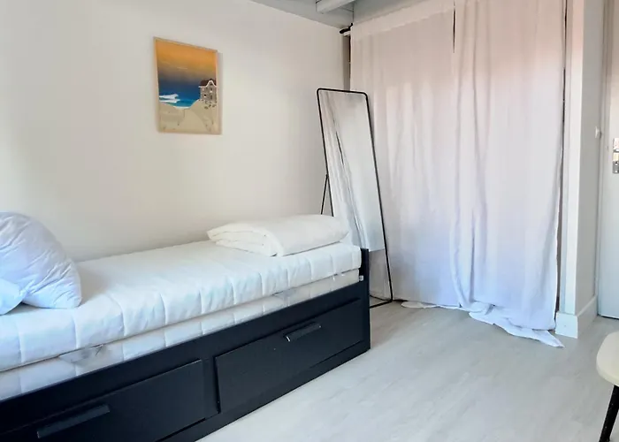 Maison Agreable A Avec Terrasse Et Parking - Fr-1-521-262 *