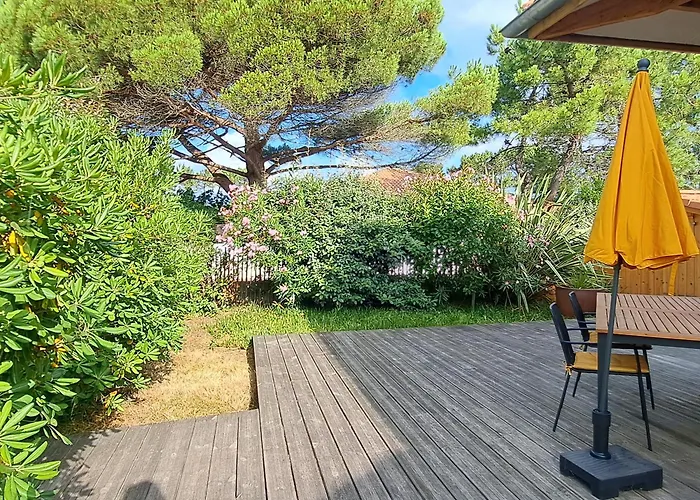 Maison Agreable A Avec Terrasse Et Parking - Fr-1-521-262